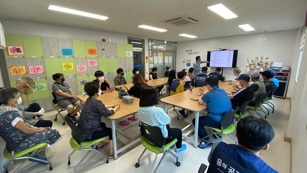 [21.06.17] 꿈의 공작소 바쁜 일상  이용자 인권교육, 모범친절사원 표창, 직업훈련생계약...