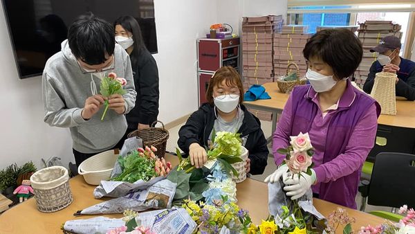 [21.04.08] 꿈의 공작소 환경정리 '작업장에 꽃 피우기'