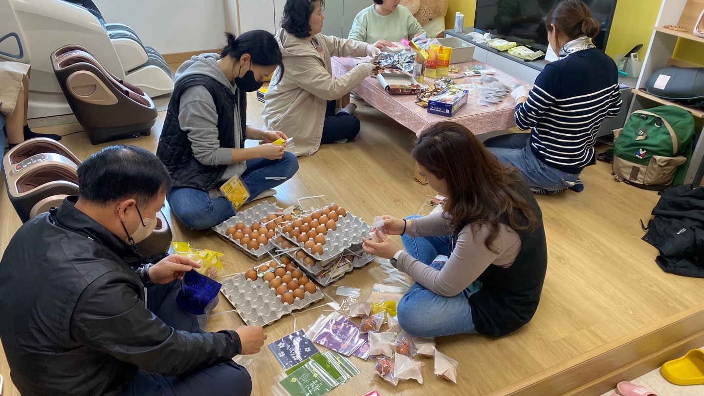 [23.04.04] 부활절 맞이 계란 꾸미기 (with 사회복지현장실습생)